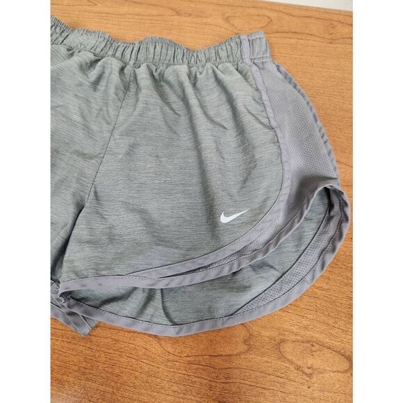 Nike SMALL grey Dri-fit shorts. Fully lined - Picture 4 of 8